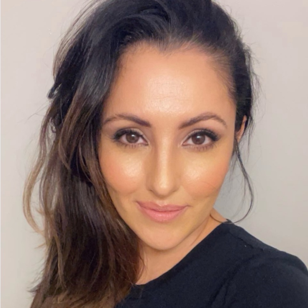 Meet your Posher, Cynthia